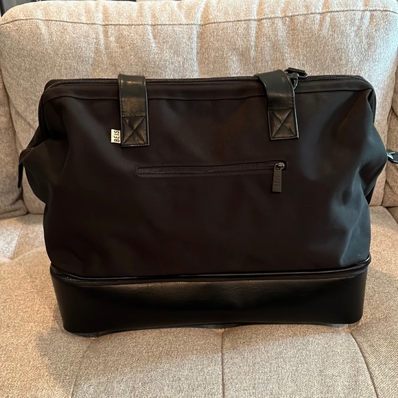 BEIS Handbags - Béis Convertible Weekender Bag